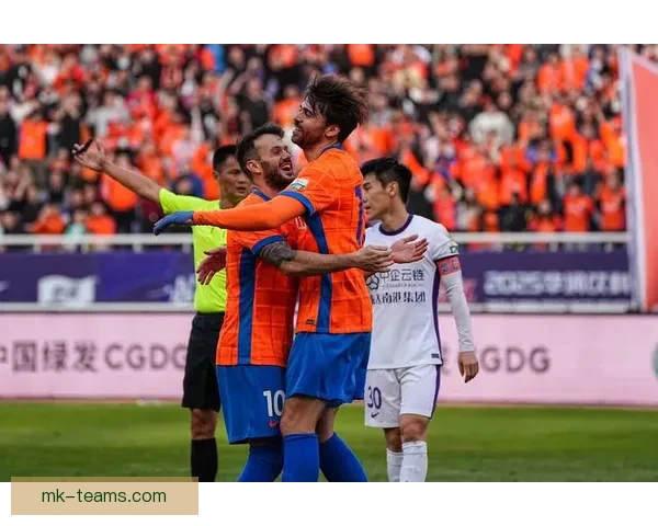 中超英博客场2-1逆转泰山 马莱莱双响瓦科破门助队连胜